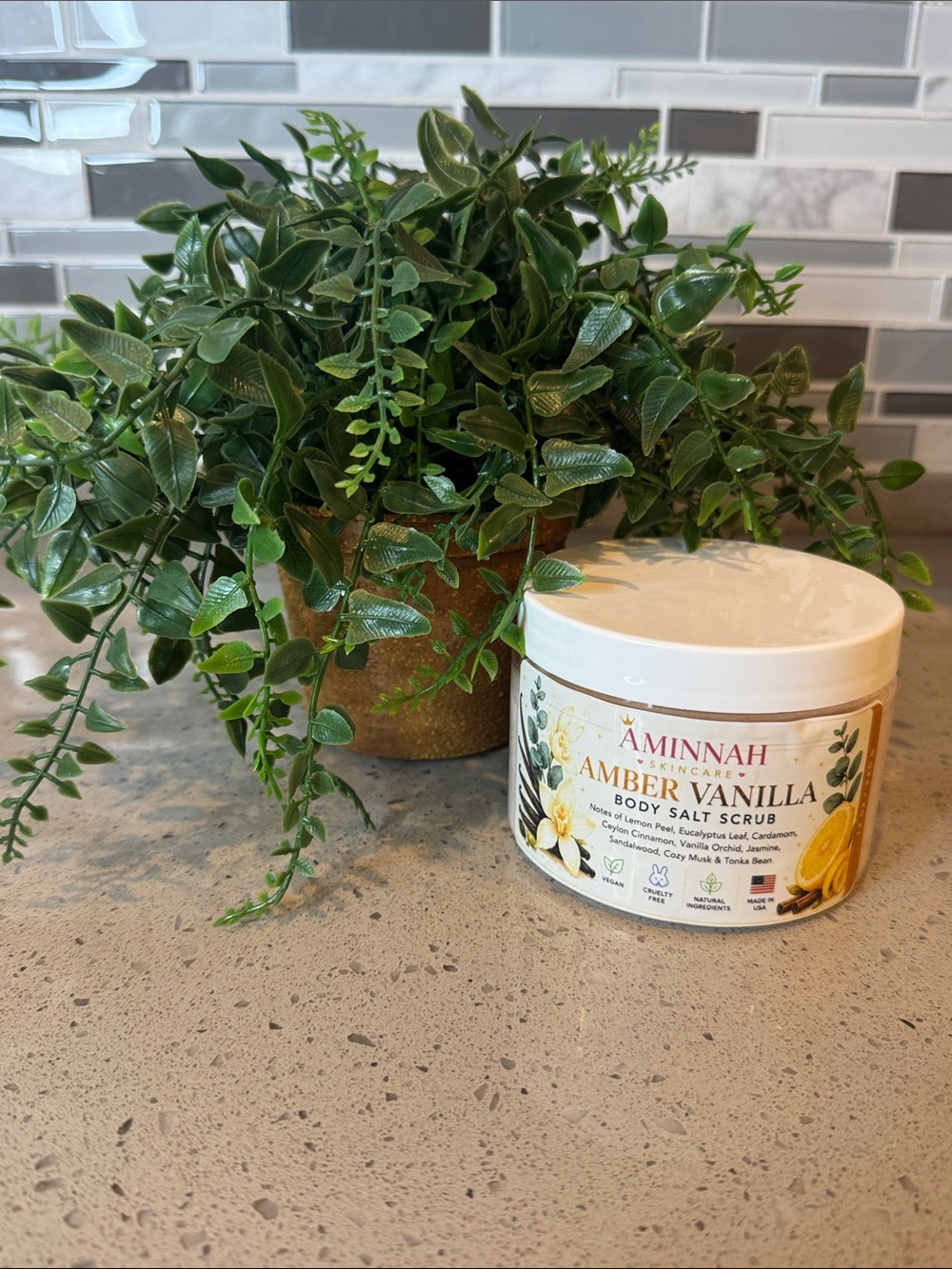 LIMITED EDITION AMBER VANILLA BODY SALT SCRUB